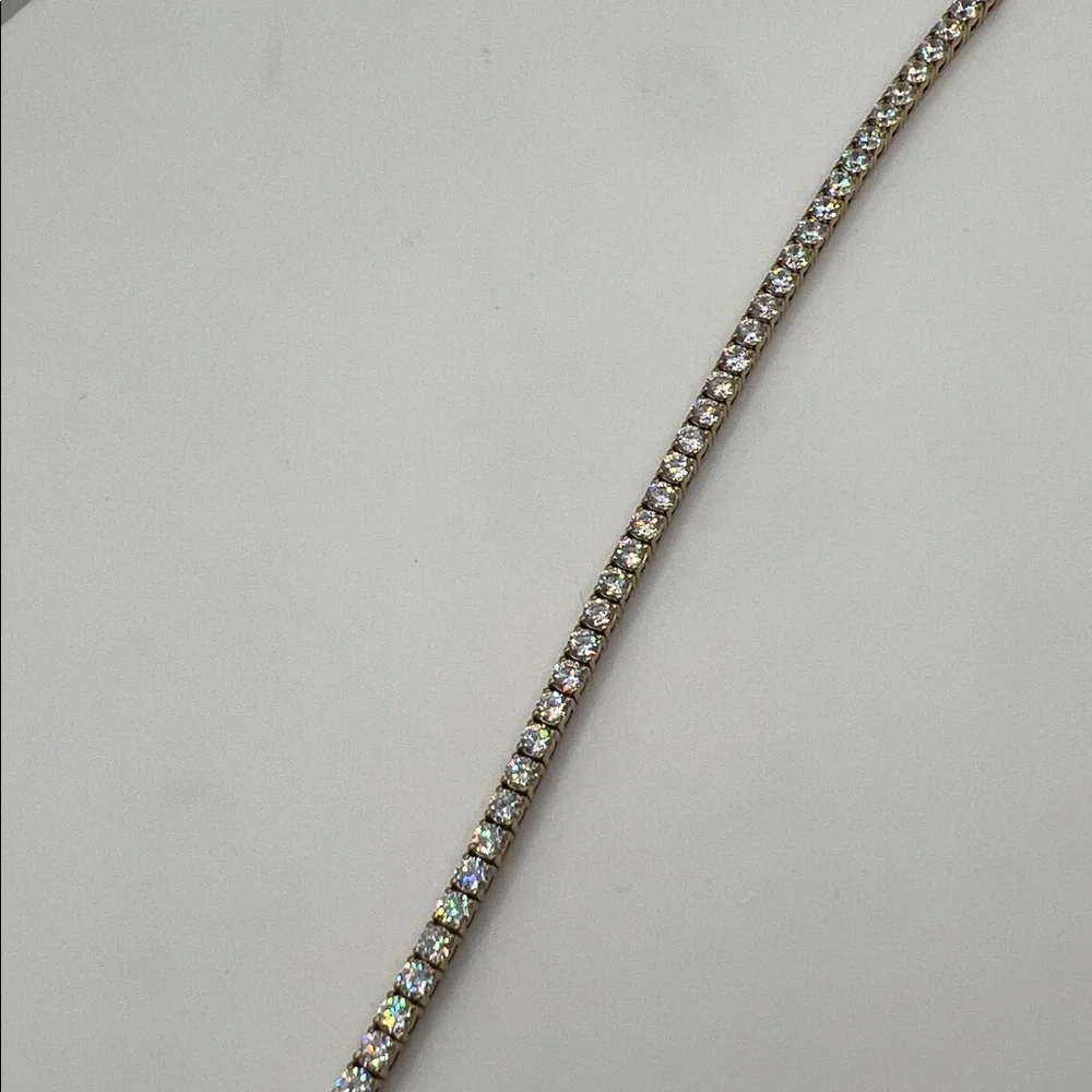 504. Elegant Gold Tennis Bracelet